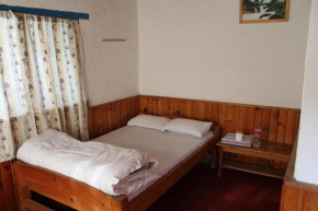Hotel Asia Trekkers In